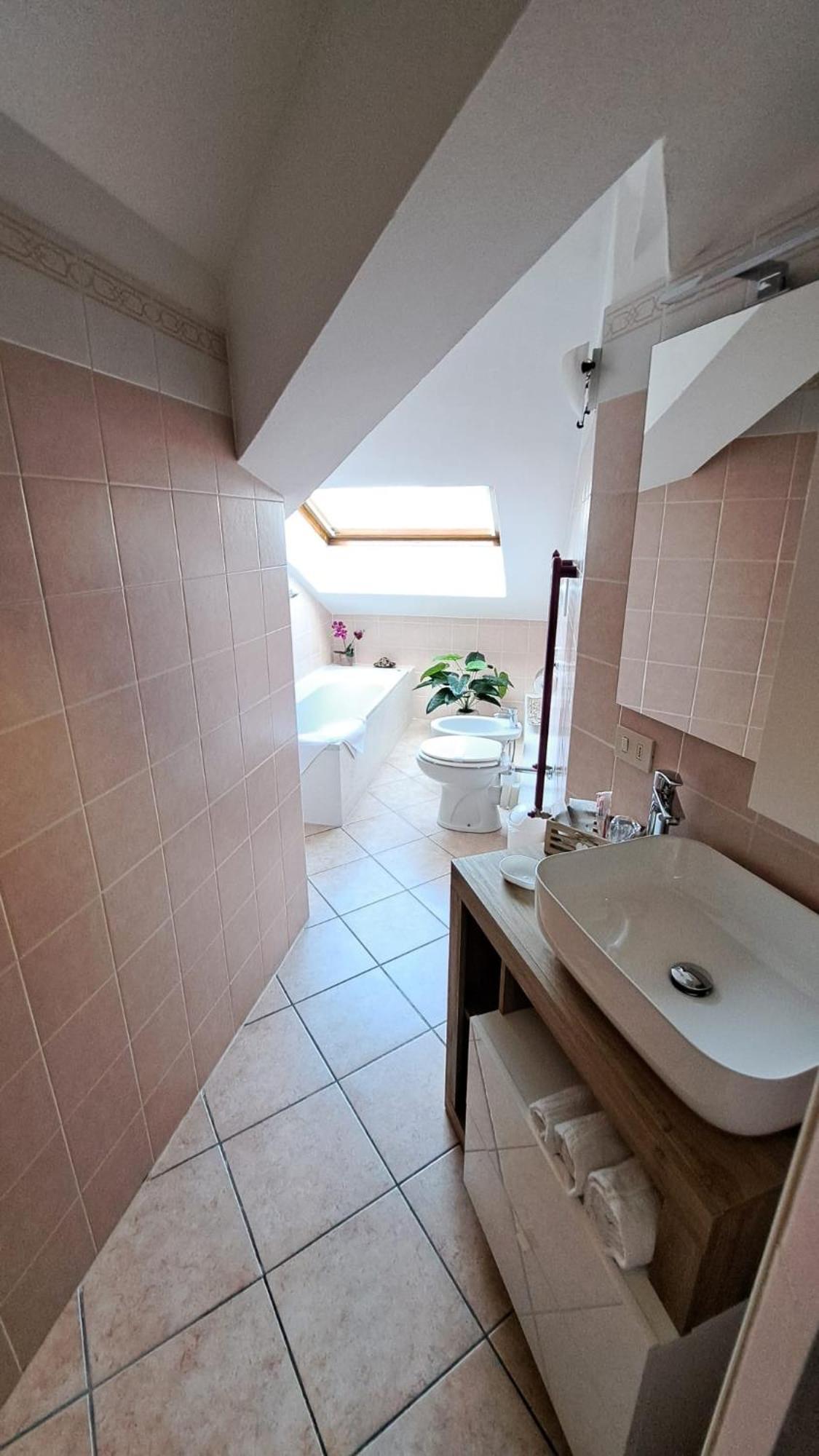 Appartement Casa Paola - Stazione 400 Mt - Free Wifi à Arcore Extérieur photo